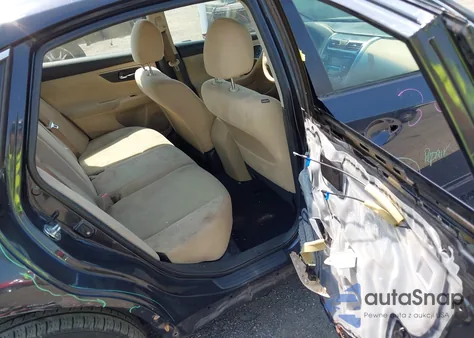 2015 Nissan Altima 2.5 S из США, поврежденный, VIN 1N4AL3AP7FN308700